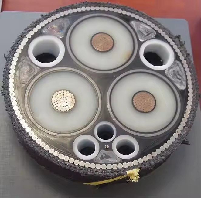 submarine communications cable